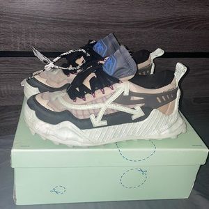Off-White Odsy Sneakers